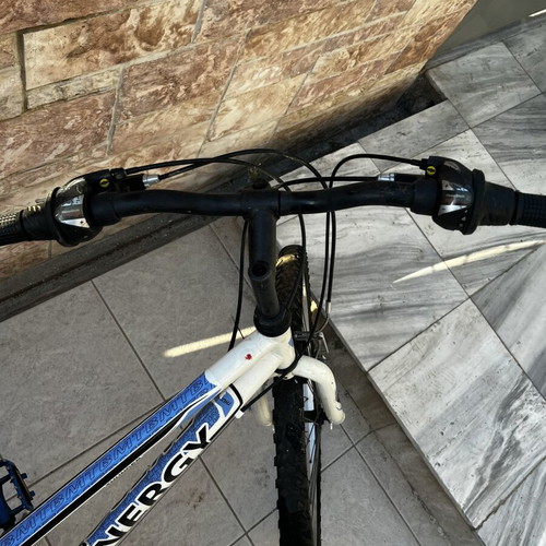 Mountain bike 26 inch silver used with speeds and V-brakes
