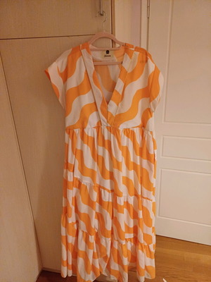 Karavan maxi dress airy with matching headband like new