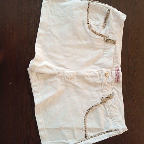 White shorts with crocodile trim New Woman XL cotton like new