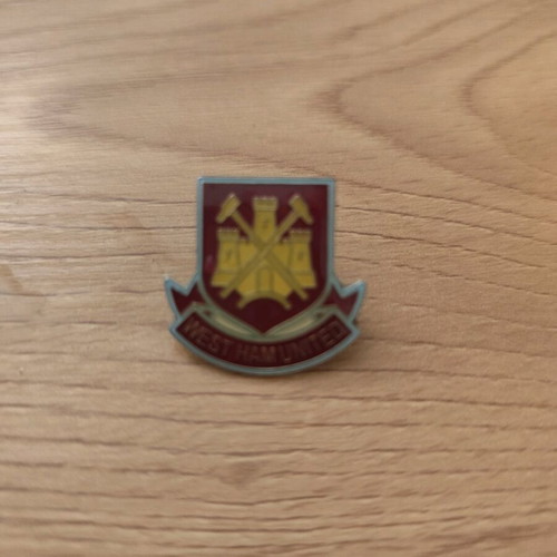 West Ham pin like new