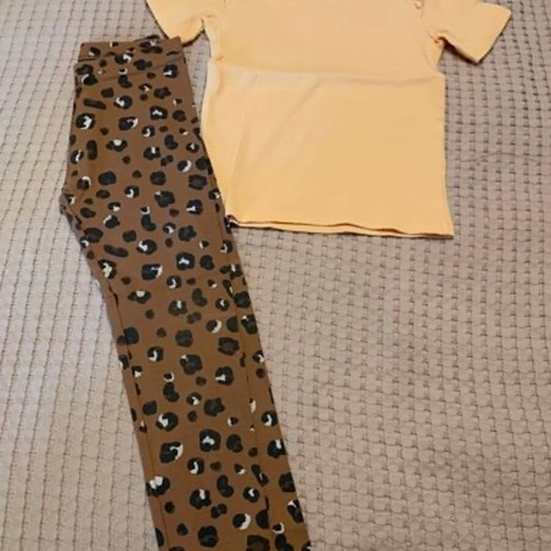 ZARA Kids set with blouse and leopard leggings like new, size 6-7