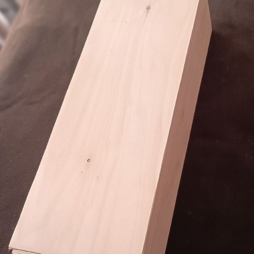 Wooden box for wine or liquor bottle like new
