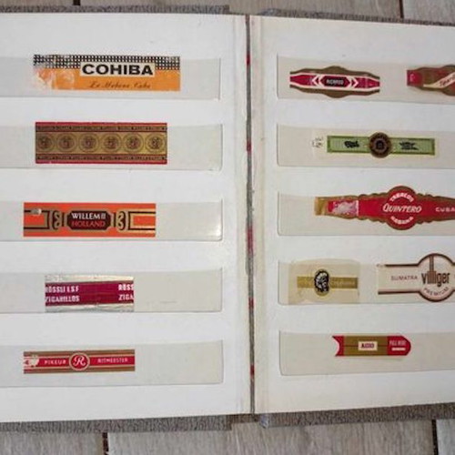 Cigar label album like new, 69 labels