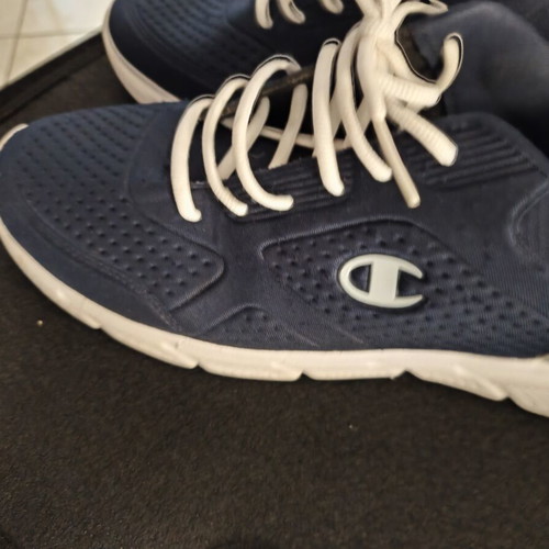 Champion athletic shoes size 45 like new, blue gray