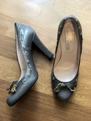 Feng Shoe gray leather pumps used, size 39