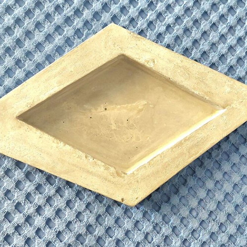 Handmade concrete decorative base for air plants and accessories