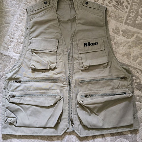 Nikon photographic vest size XXL like new, gray and beige