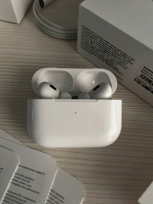 Apple AirPods Pro 2-ро поколение Нови, запечатани с гаранция