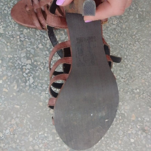 Brown sandals size 39 like new