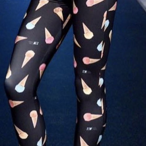 Chic Mess leggings with ice cream design, size Small, like new