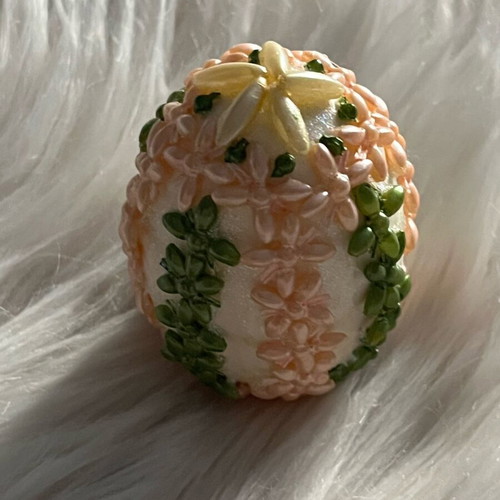 Easter egg used handmade with crochet and beads