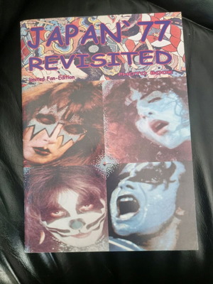 KISS Japan '77 Revisited Photo Book like new