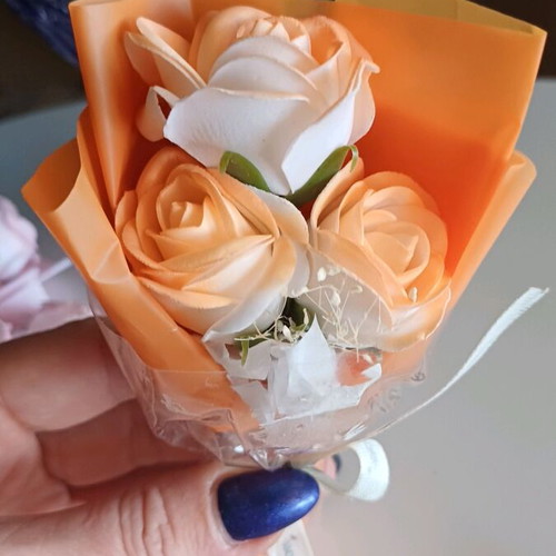 Set of 4 rose arrangements made of soap leaf new