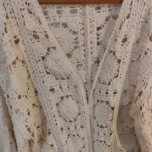 Zara knitted jacket cardigan no L like new, white