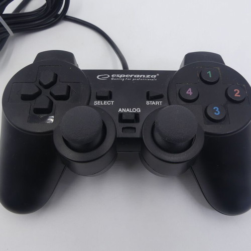 Esperanza EG102 Warrior USB gamepad used for PC with vibration
