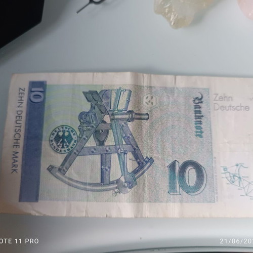 Deutche Mark 100 and 10 used banknotes