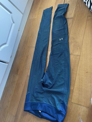 Under Armour leggings dark blue turquoise like new
