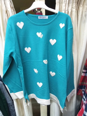 Woolen women's sweater veraman new with hearts