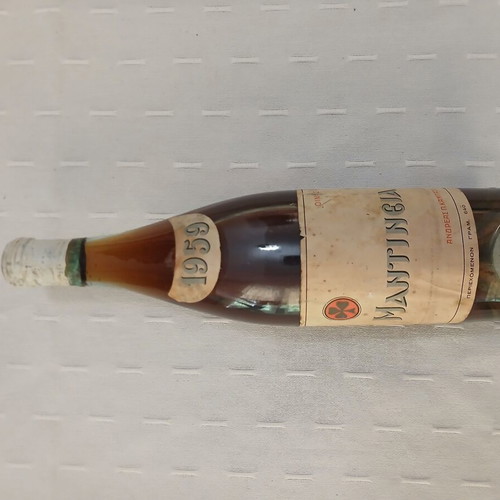 Mantineia 1959 sealed collectible wine bottle, Andreas Kampas