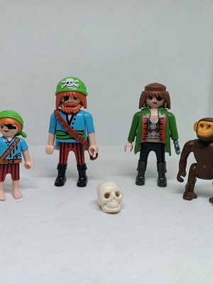 Playmobil pirates like new