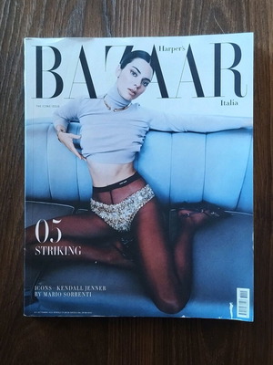 Bazaar Harper's Italia Σεπτεμβρίος 2023 με μικρά σημάδια χρήσης