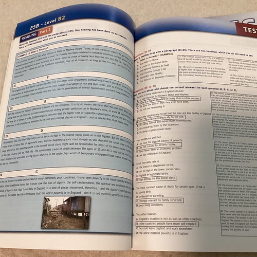 Succeed in ESB Level B2 Teacher's Book with 5 CDs unused