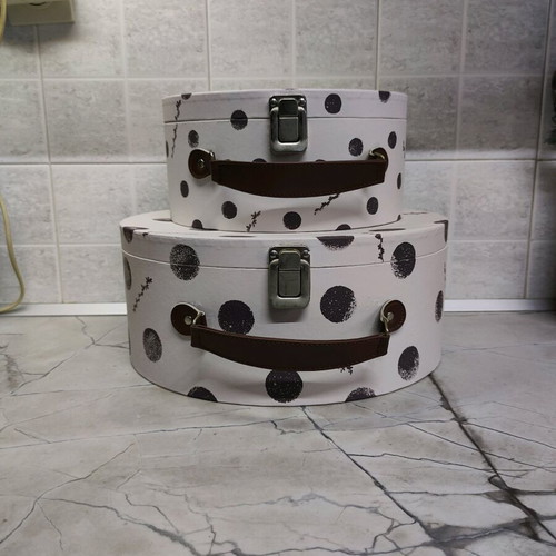 Handmade boxes like new, hard paper, large and small