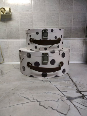 Handmade boxes like new, hard paper, large and small