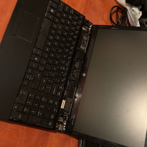 HP 4510s laptop for parts with good screen