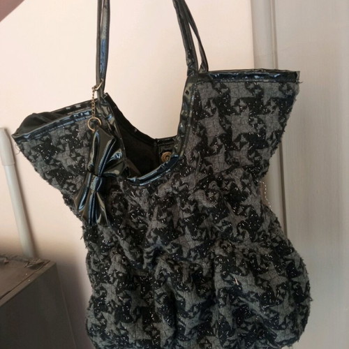 Y2K-Early 00s shoulder bag with black bow like new, grey/black