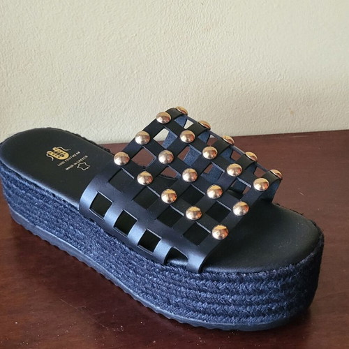 Flatforms with studs Luigi size 41 new, black