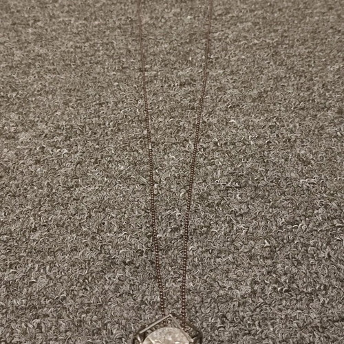 Necklace with thin chain and geometric crystal motif new
