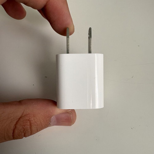 Apple 5W USB Power Adapter Model A1385