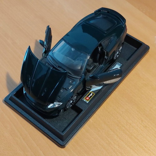 Metallic Jaguar XKR-S 2012 1:24 Burago model like new