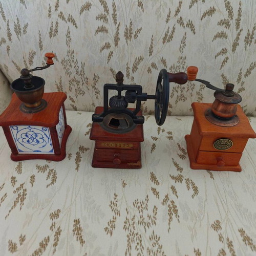 Coffee grinders like new, decorative and functional