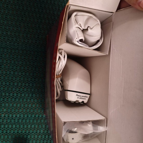 BaByliss Glamour Type 712 vintage hair removal device with accessories and box