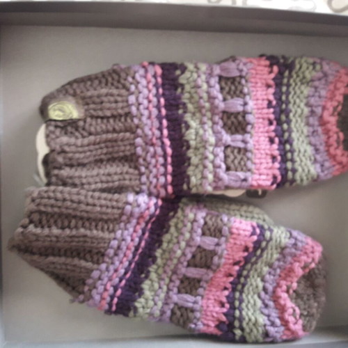 Knitted gloves new, purple and green for women and girls