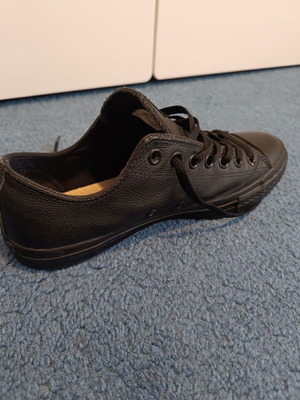 All star δερμάτινα sneakers σαν καινούργια, μέγεθος 43, μαύρα
