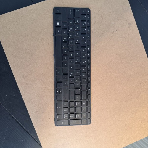 HP 15-r116nv laptop keyboard like new, genuine replacement