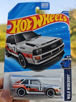 Hot Wheels Audi Sport Quattro TH new, long card