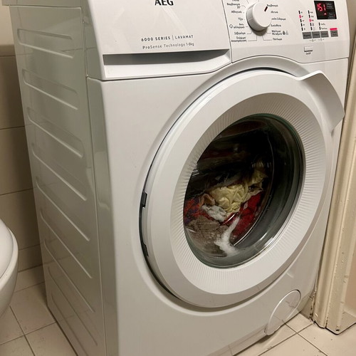 AEG 6000 Series LAVAMAT washing machine ProSense Technology 1-8kg