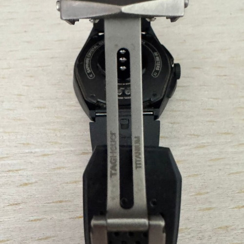 TAG Heuer Connected Calibre E4 45mm Black Titanium digital watch like new