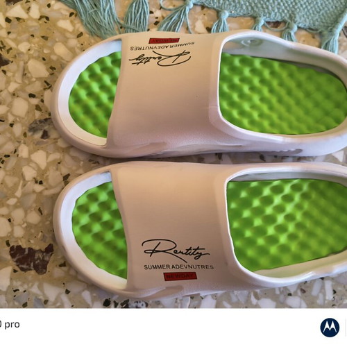 Slippers with foam sole, like new, white and green, sizes 46-47