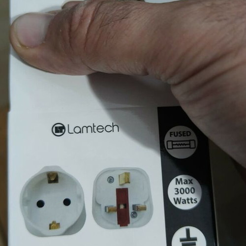 Lamtech UK to EU Schuko Travel Adapter new