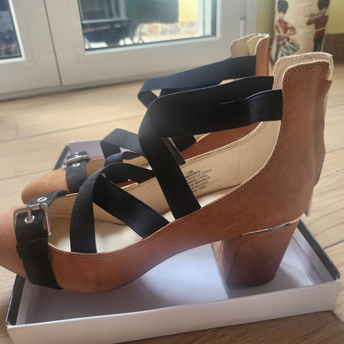 Nine West leather pumps like new, size 41, black and beige
