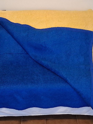 Adam double-sided blanket used, 2.27 x 1.48m, blue and yellow