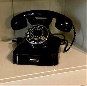 Παλιό μαύρο τηλέφωνο