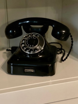 Τηλέφωνο παλιό μαύρο μεταχειρισμένο