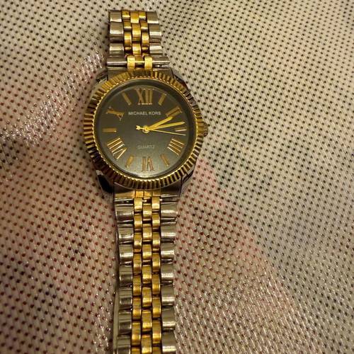 Women's watch like new, multicolor