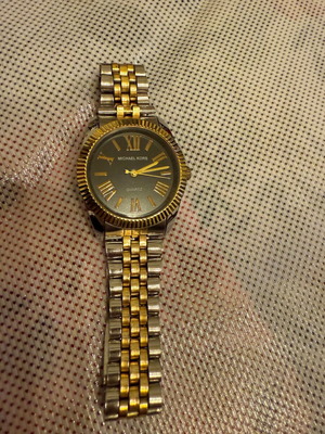 Women's watch like new, multicolor
